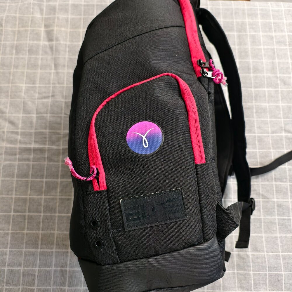 🍀NWT Nike basketball backpack air cushion backpack large capacity bag - Picture 3 of 4